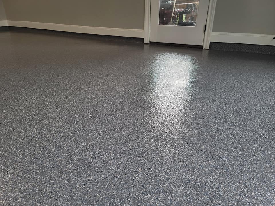 What are the pros and cons of epoxy flooring?